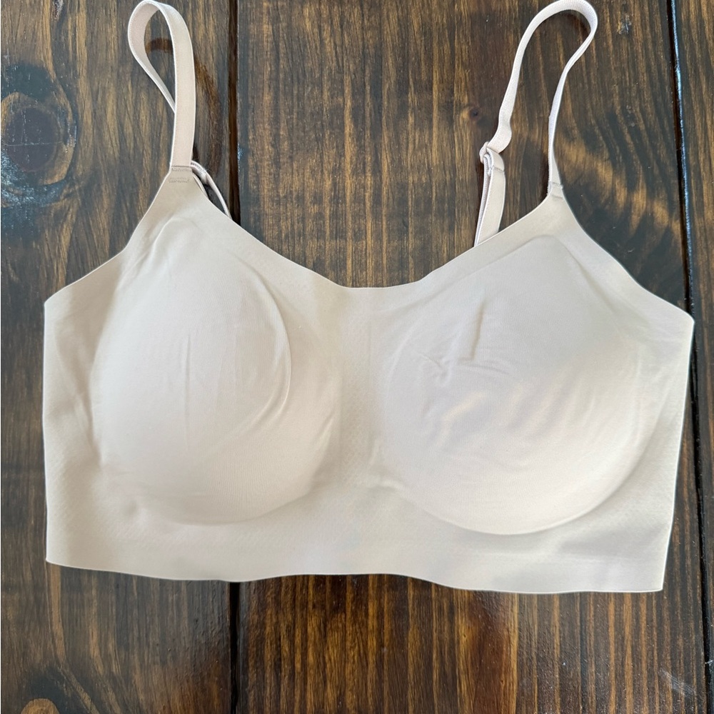 Elegant Beige Seamless Bralette